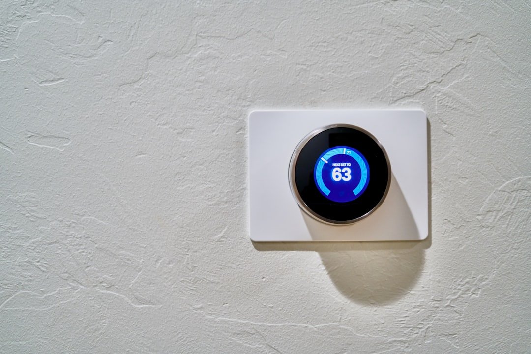 White thermostat at 62