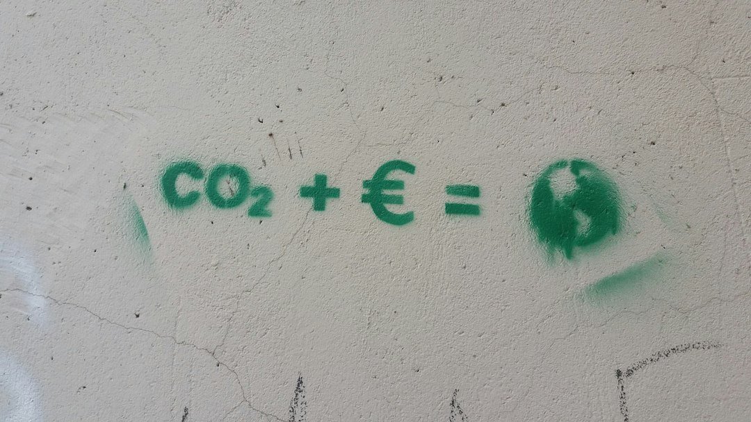 Co2 + e = wall text
