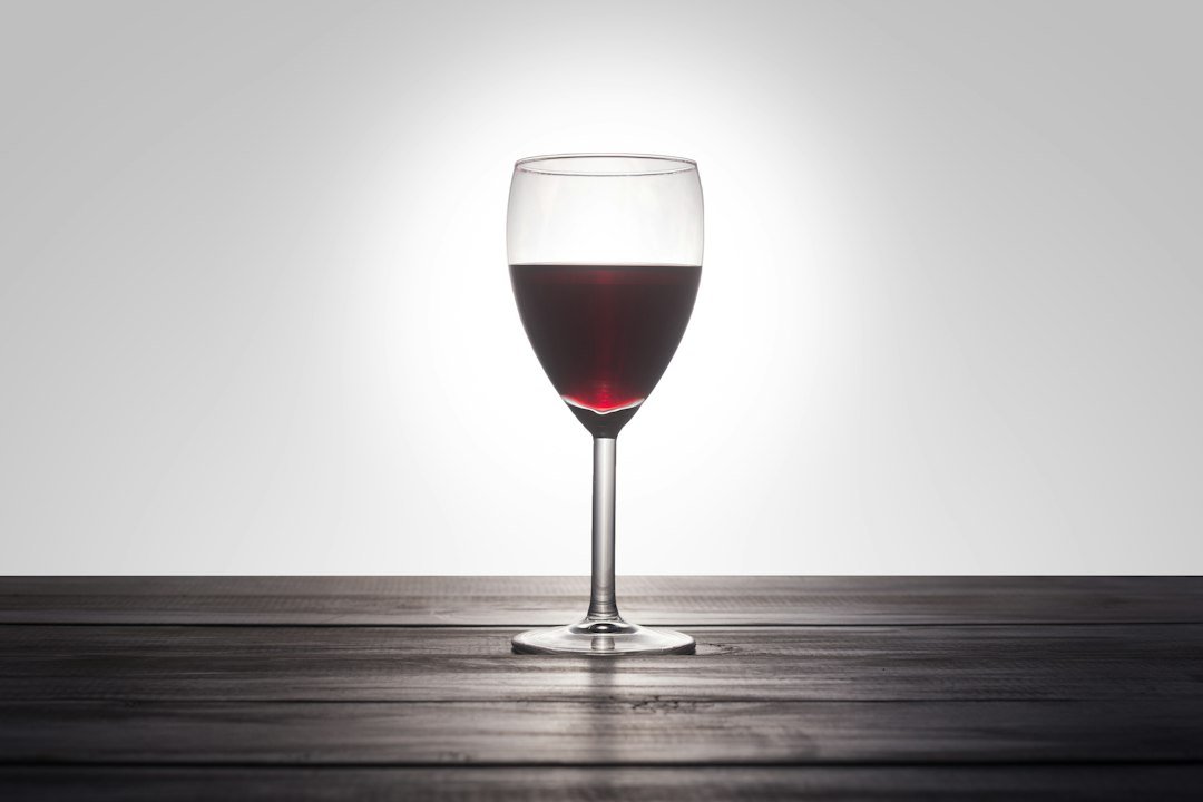 Clear wine glass