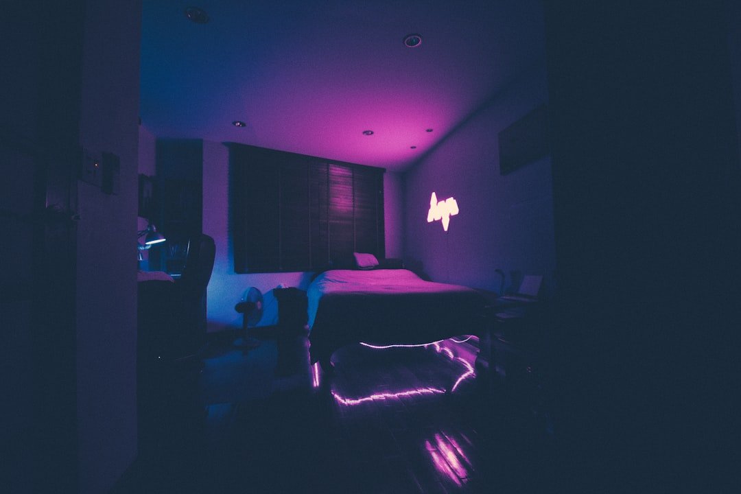 Vacant bed in room
